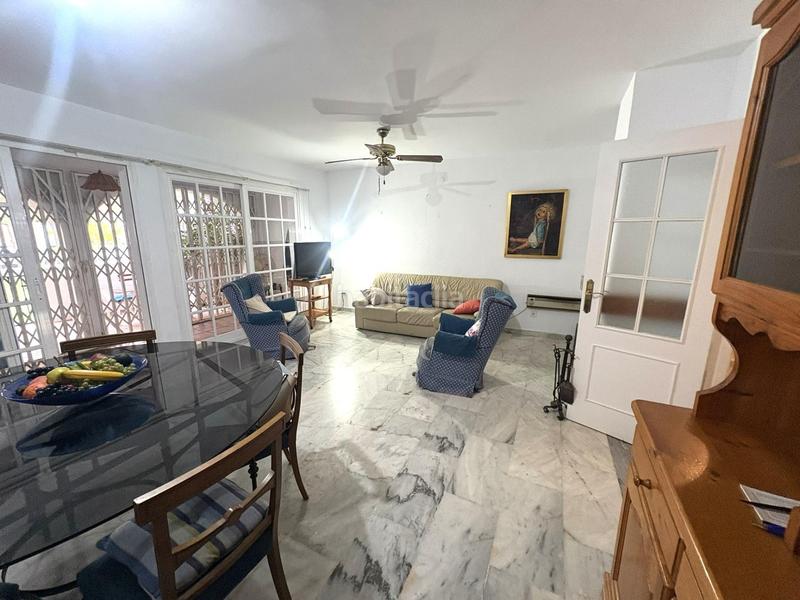 Foto 06b1b3f7-55b6-4b46-b4db-9723c19facea. Casa adossada amb piscina a Los Boliches Fuengirola