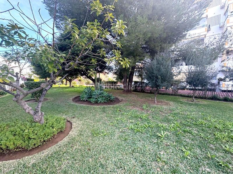 Foto 4a2b1bcd-c66a-488c-a5e7-531c5b6142bf. Casa adossada amb piscina a Los Boliches Fuengirola