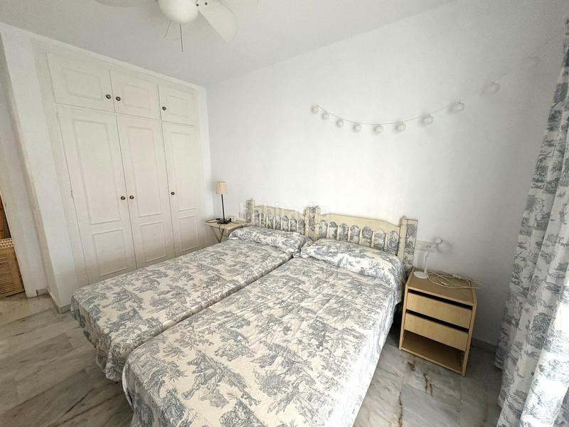 Foto 5f3aeada-3a69-46c0-9473-7d646d3980cf. Casa adossada amb piscina a Los Boliches Fuengirola