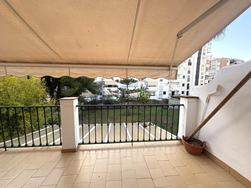 Foto 60c1d275-c09d-47c1-b17f-5358ec710bf0. Casa adossada amb piscina a Los Boliches Fuengirola