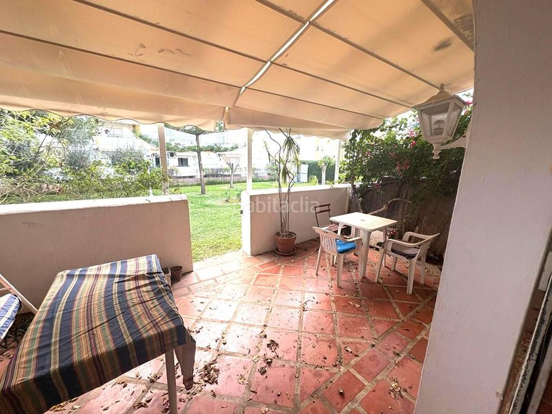 Foto 8cb30ff0-c3ef-436a-a40f-c63a887c31df. Casa adossada amb piscina a Los Boliches Fuengirola