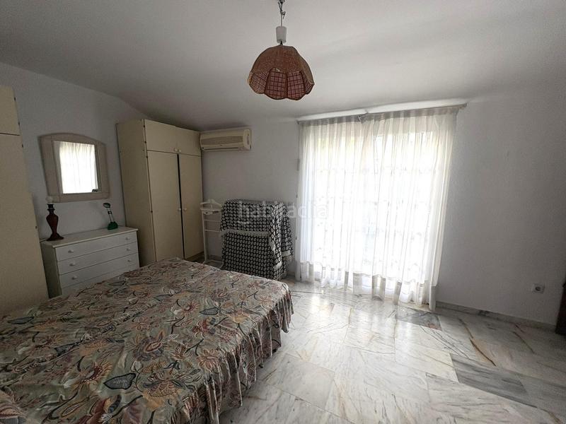 Foto 9be4e4c5-1368-4846-bde9-df11795ab2be. Casa adossada amb piscina a Los Boliches Fuengirola