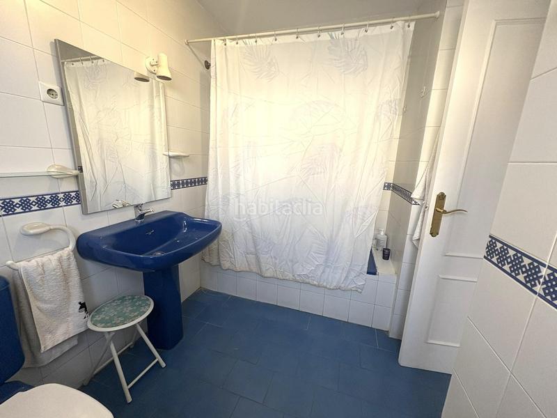 Foto a148bace-16da-4d3f-a8cd-13209d76e1b5. Casa adossada amb piscina a Los Boliches Fuengirola