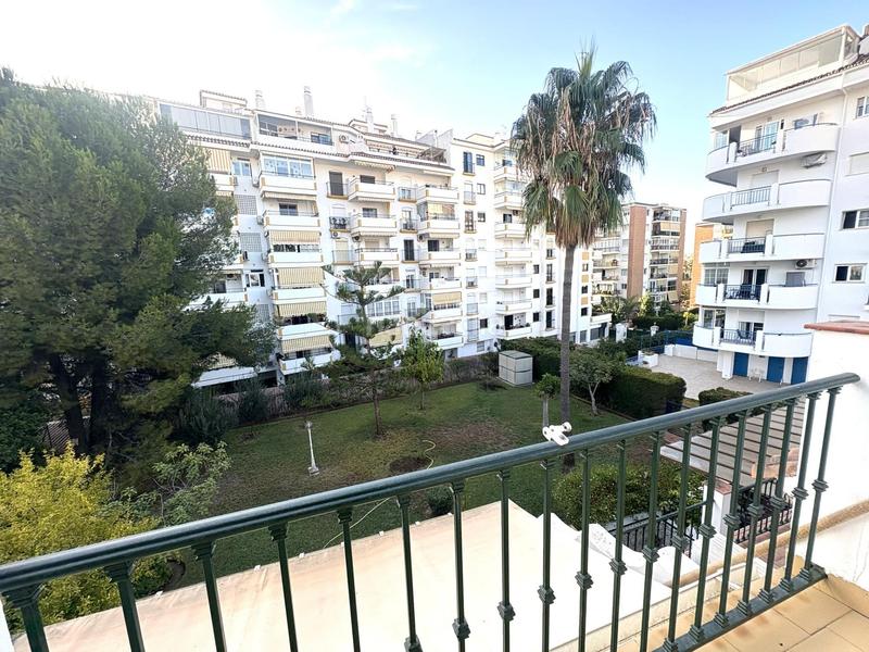 Foto f3019e45-987a-42f3-8397-399700b8fb74. Casa adossada amb piscina a Los Boliches Fuengirola