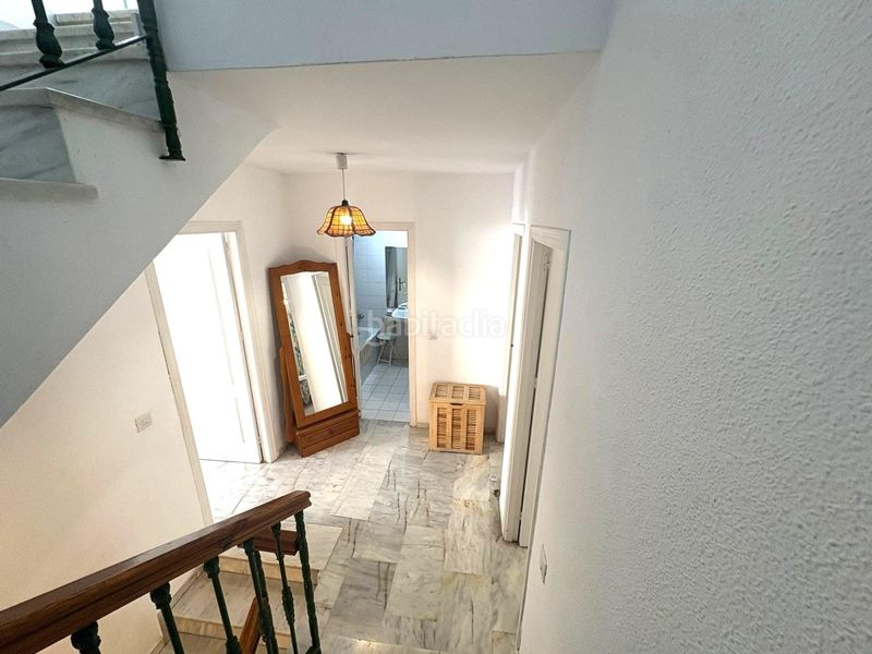 Foto f53b05ae-5dee-4502-bf64-17dd128813ff. Casa adossada amb piscina a Los Boliches Fuengirola