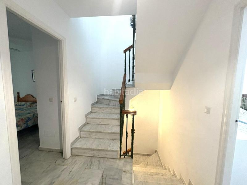 Foto faa21f34-130c-4598-8160-47d7b3b5af92. Casa adossada amb piscina a Los Boliches Fuengirola