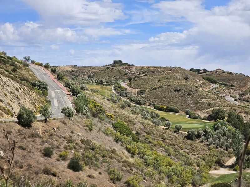 Foto c7b07762-cb16-4c72-8f78-87693569178c. Terreny residencial a urbanizacion Antequera golf 164 a Antequera