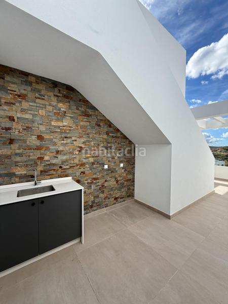 Foto 4ee16e2a-4ef6-4d4b-9be8-c1e2aa5a187e. Àtic amb calefacció aparcament piscina a Guadalobón Estepona