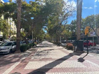 Appartement en Parque Ayala - Jard�n de la Abad�a - Huel�n. Magnifico piso a pasos del mar