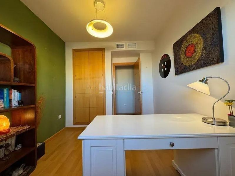 Foto 49cf0198-b43c-4af3-a23b-3111394bf7f3. Àtic amb aparcament piscina a El Pinillo Torremolinos