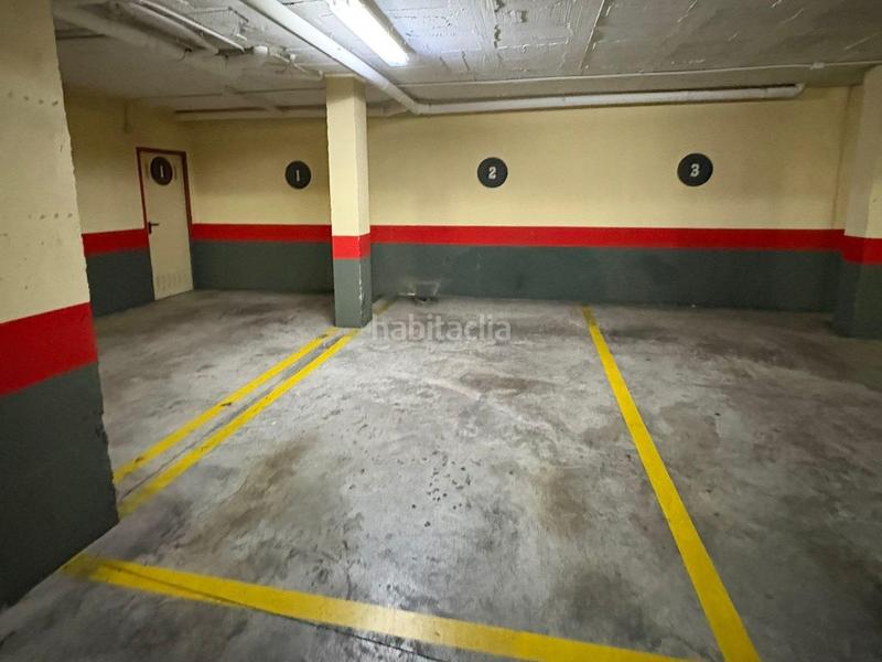 Foto 17c3ca30-80d7-47cd-a8cc-10b275670cd4. Apartament amb aparcament piscina a Zona Centro Comercial Torrequebrada Benalmádena