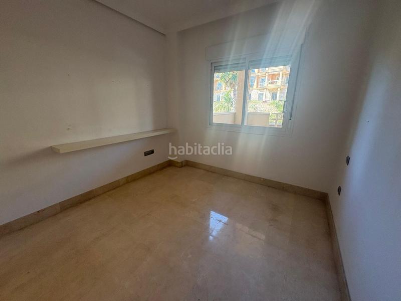 Foto 690c7ae4-7497-4c95-bc46-2b1c23560b81. Apartament amb aparcament piscina a Zona Centro Comercial Torrequebrada Benalmádena