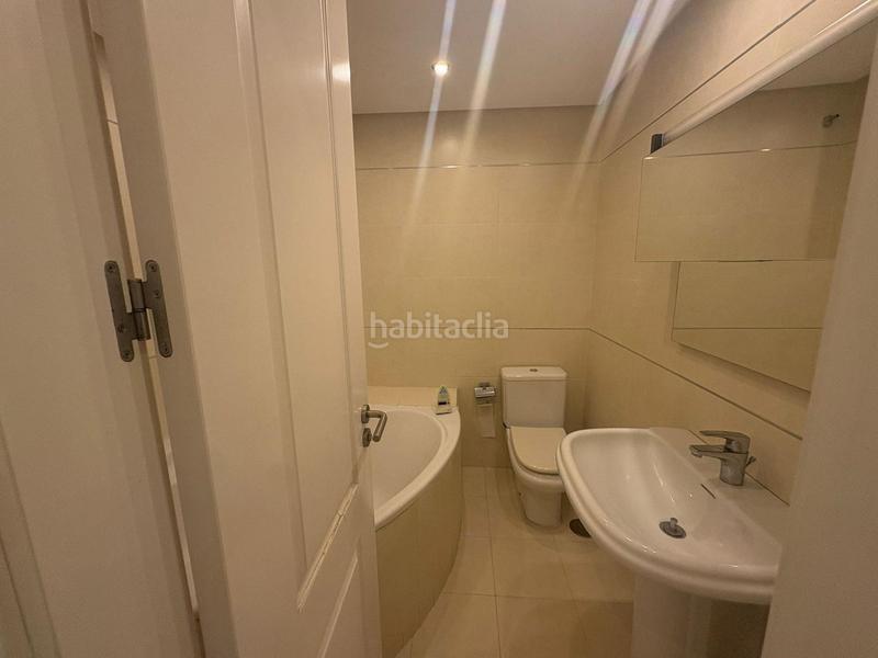 Foto 81b2eafd-8062-44eb-98ec-8f749cdcac69. Apartament amb aparcament piscina a Zona Centro Comercial Torrequebrada Benalmádena