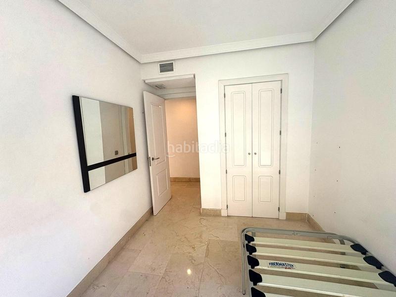 Foto 96b7999e-16c1-4412-b1b6-af65d623285b. Apartament amb aparcament piscina a Zona Centro Comercial Torrequebrada Benalmádena