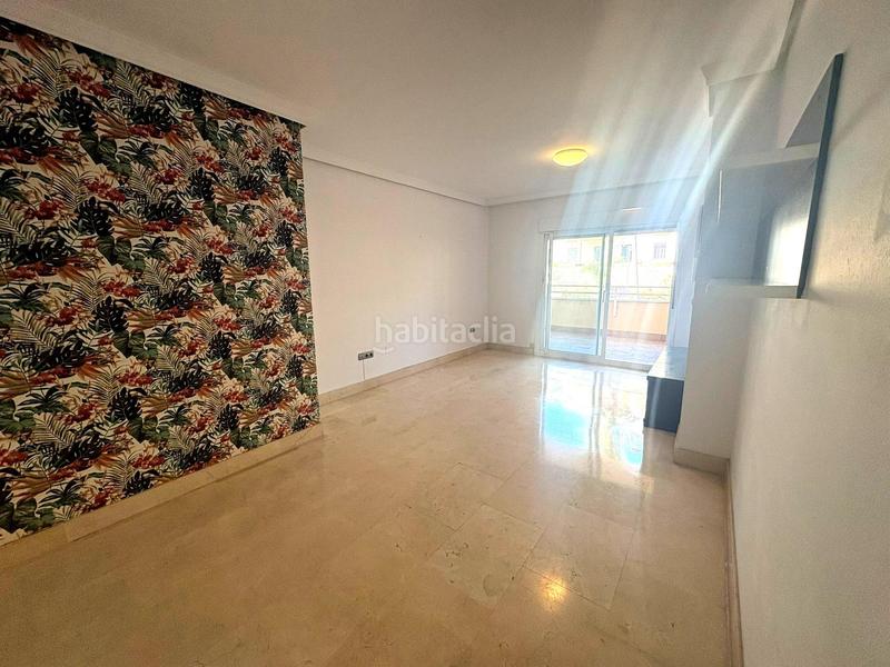 Foto ac30145f-7889-4440-856b-63321884d171. Apartament amb aparcament piscina a Zona Centro Comercial Torrequebrada Benalmádena