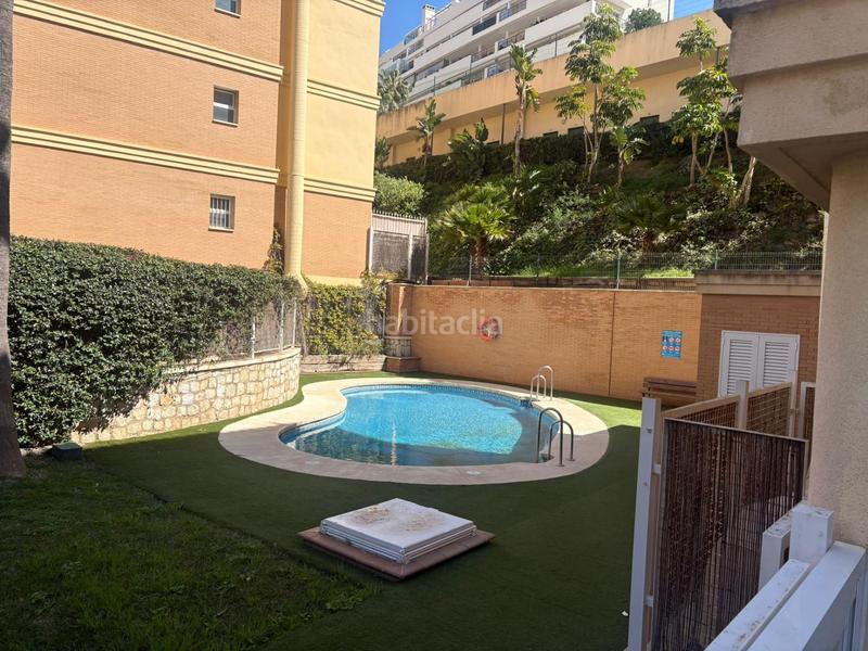 Foto ad959fa7-2f65-44a3-a1b5-ed8de1a1c47a. Apartament amb aparcament piscina a Zona Centro Comercial Torrequebrada Benalmádena