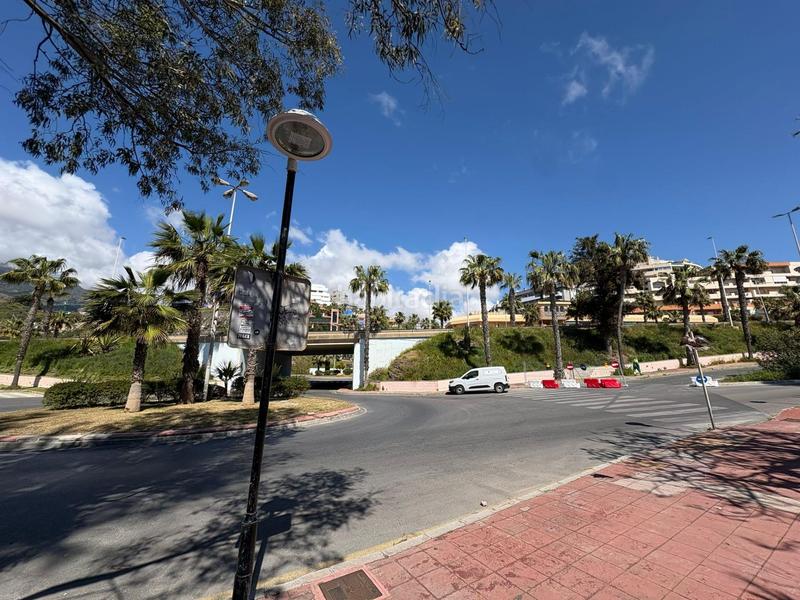 Foto b2f683ba-7d1b-4cff-8b8c-07b62c14bdcc. Apartament amb aparcament piscina a Zona Centro Comercial Torrequebrada Benalmádena