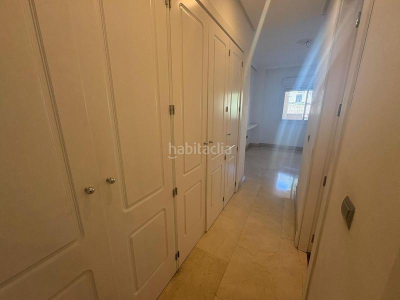 Foto beff1154-cd76-4b75-a3bc-f0eb4aad144f. Apartament amb aparcament piscina a Zona Centro Comercial Torrequebrada Benalmádena