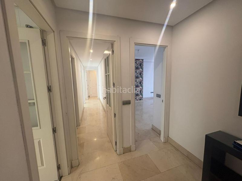 Foto fee742c4-ea7f-467c-995c-12494a7ceaaf. Apartament amb aparcament piscina a Zona Centro Comercial Torrequebrada Benalmádena