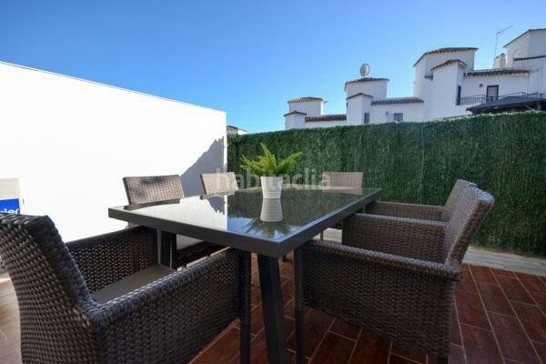 Foto 6cec0cbb-6ff1-4563-9d7b-a293f3327541. Casa adossada amb aparcament piscina a Hacienda Torrequebrada Benalmádena