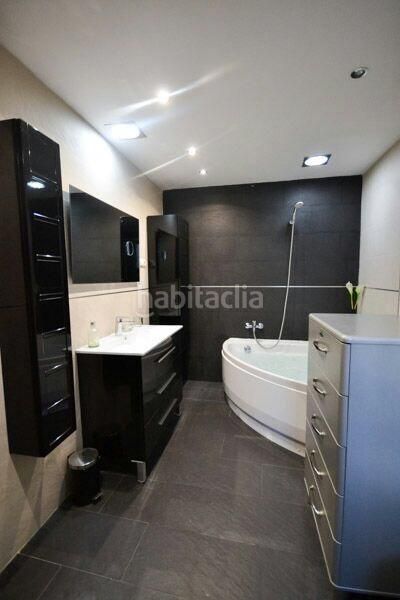 Foto cf13ba9e-1650-4022-9b6f-e79bf6307741. Casa adossada amb aparcament piscina a Hacienda Torrequebrada Benalmádena