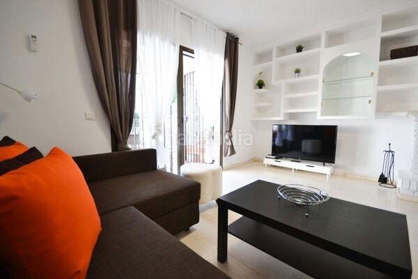 Foto f81a827a-7802-40e1-b04b-3ef227f38cf3. Casa adossada amb aparcament piscina a Hacienda Torrequebrada Benalmádena