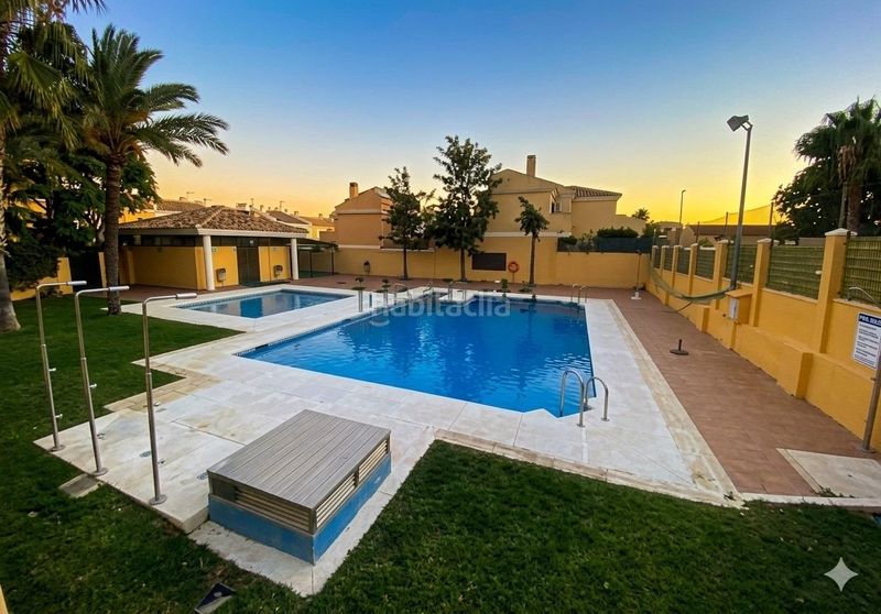 Foto 930c875b-7ccc-4a26-a288-9808142c3204. Casa adossada amb aparcament piscina a Distrito Zeta - Recinto Ferial Cortijo de Torres Málaga