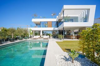 Chalet en Marbesa. Villa la brisa privacidad, dise�o y esencia mediterr�nea
