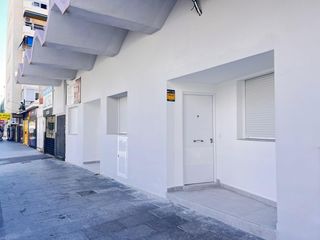 Apartamento en Avenida avenida carlota alessandri 21. Exclusivo apartamento en la carihuela, a un paso del mar