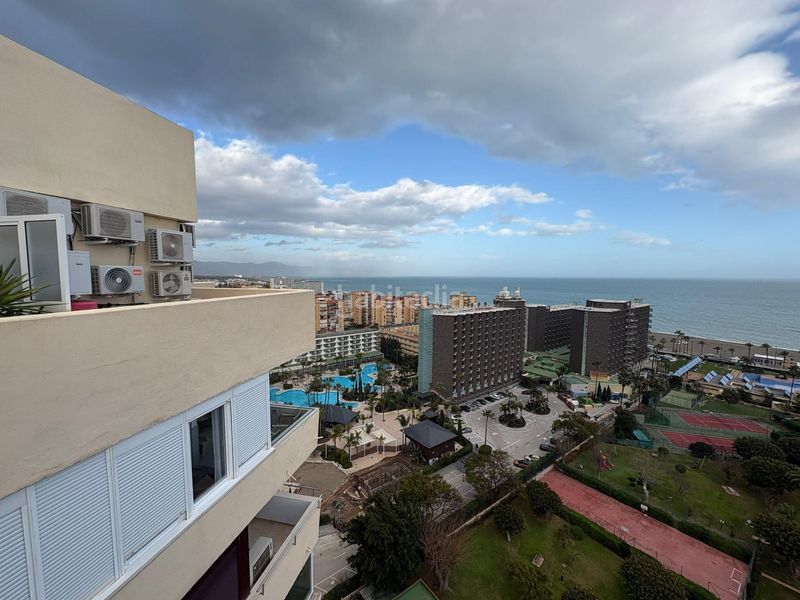 Foto 47988a0d-5402-4cb1-958e-bd6d153d0662. Lloguer àtic amb calefacció aparcament piscina a Torremolinos