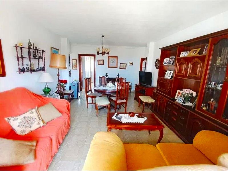 Foto 4e77baef-f2e5-497e-a19f-14ea5e7ed02a. Apartament amb aparcament a El Palo Málaga