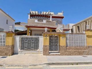 Haus in El Tomillar. Confort, la amplitud y la versatilidad se unen en un entorno pri