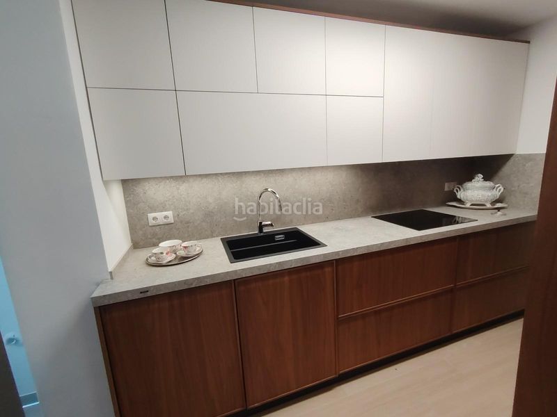Foto fba2a79d-cc0f-4b5a-ad17-5dcc91f2c25b. Lloguer apartament amb aparcament piscina a El Consul - Ciudad Universitaria - El Romeral Málaga