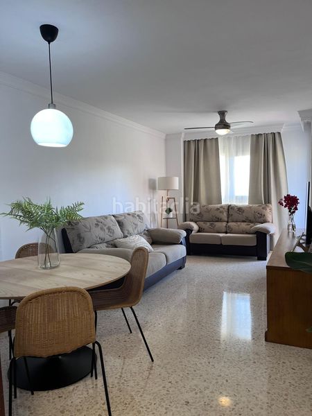 Foto fbf6a7b5-dcce-4d88-9f12-21e51d01b37d. Lloguer apartament amb aparcament piscina a El Consul - Ciudad Universitaria - El Romeral Málaga