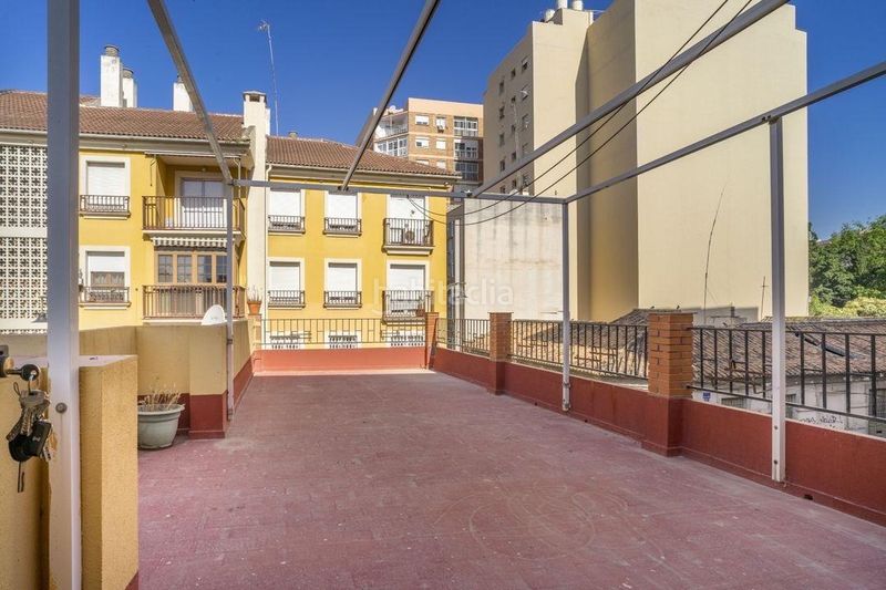 Foto 408bd2e5-5042-412e-aa32-af4403fe52e7. Casa amb aparcament a La Trinidad Málaga
