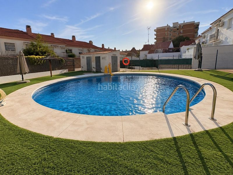 Foto a4892b74-86b0-421f-a734-315273c96861. Casa adossada amb aparcament piscina a El Pinillo Torremolinos