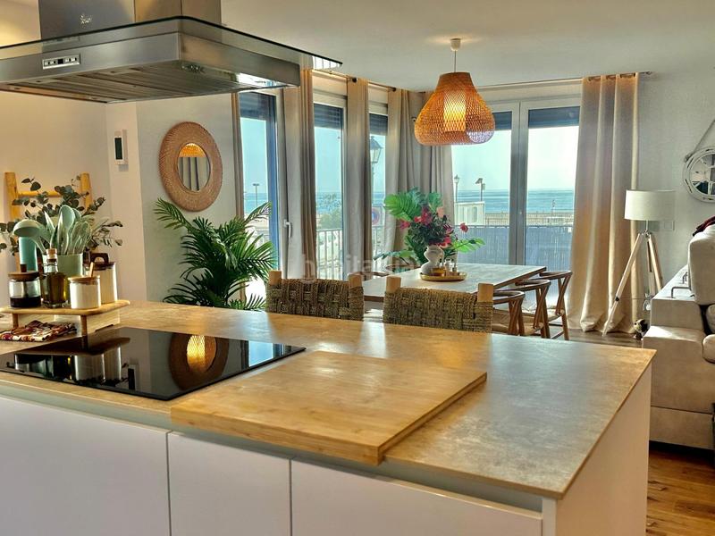 Foto 55126547-6a11-470a-b76b-8d60a9b7053d. Alquiler apartamento bonito apartamento frente al mar, los boliches. en Fuengirola