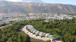 Chalet à Golf Bahía. Oportunidad única en sierra cortina! villa de lujo de reciente c