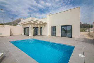 Chalet en Polop. Chalets en venta en polop, todo en una planta la comodidad del e