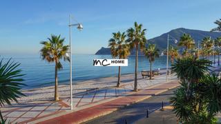 Apartament a Altea Ciudad. Precioso apartamento en primera línea de playa a la venta en alt