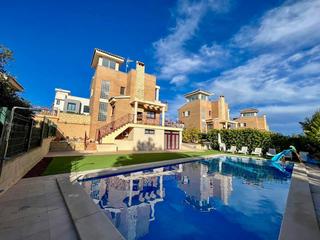 Chalet en La Nucia Pueblo