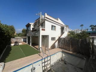 Chalet en L´Albir. Oportunidad única dos villas pareadas en el centro de lalbir