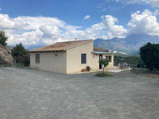 Casa en El Tossal-Bello Horizonte. Encantadora casa en la nucía, zona barranc salat tranquilidad y