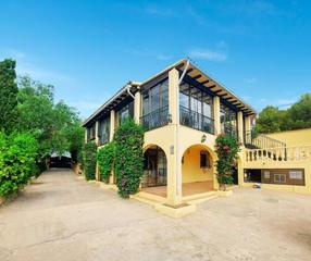 Chalet en Altea Ciudad. Finca en venta en altea