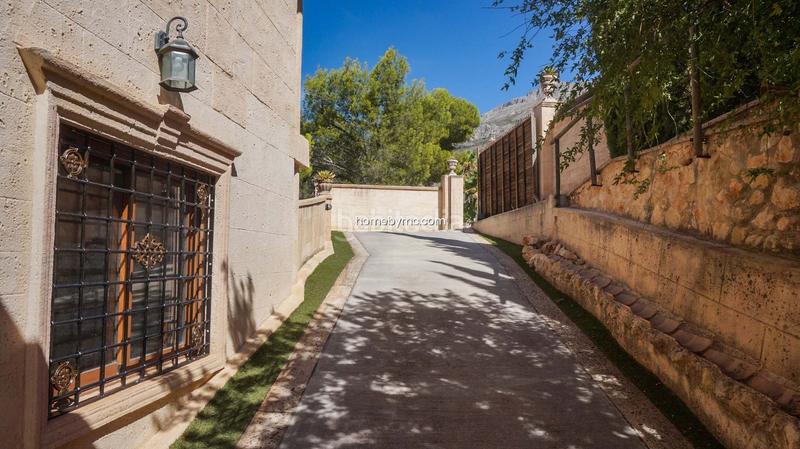 Foto 37470f97-af03-453e-b6a8-327b294bcce2. Chalet espectacular chalet con vistas al mar en venta la vella en Altea