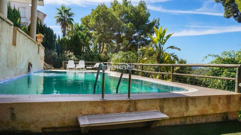 Foto 38ce53fa-67b4-4864-bff1-275c1872f2ae. Chalet espectacular chalet con vistas al mar en venta la vella en Altea
