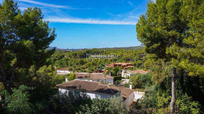 Foto 4f6ece66-4388-4019-8ece-aaba3e1c5b26. Chalet espectacular chalet con vistas al mar en venta la vella en Altea