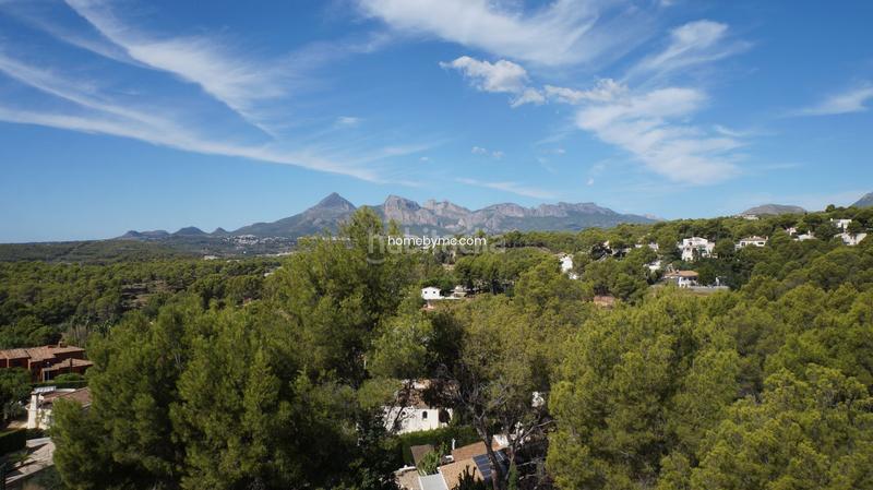 Foto 7c9cbc30-b62f-4a00-b142-801653362fa5. Chalet espectacular chalet con vistas al mar en venta la vella en Altea