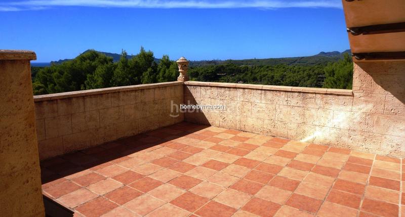 Foto de175961-0e48-4105-a628-9443825d2885. Chalet espectacular chalet con vistas al mar en venta la vella en Altea