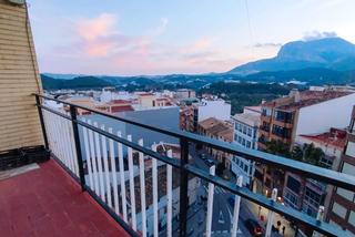 Apartament a Callosa d´en Sarrià. Luminoso piso en 8 planta con vistas despejadas en venta en call